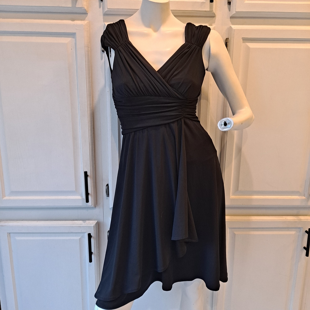 Maggy London Petites Black Ruched Bodice Midi Faux Wrap A-line Dress